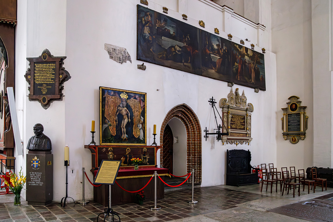 wnętrze Bazyliki Mariackiej w Gdańsku